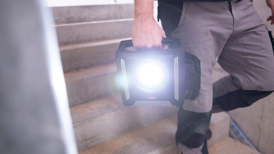 projecteur multi batterie 18 V 4000 MA rechargeable Brennenstuhl projecteur multi batterie 18 V 4000 MA rechargeable Brennenstuhl